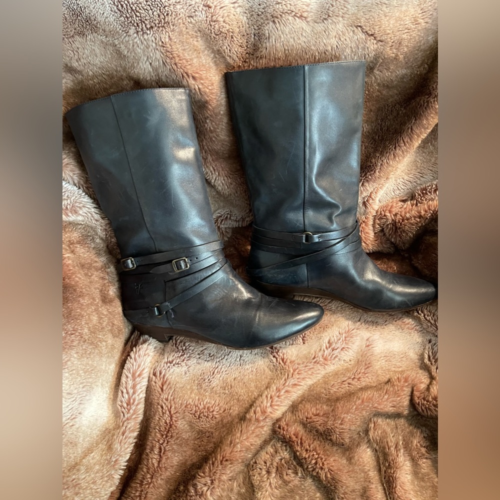 The Frye Company Mid calf black boot
